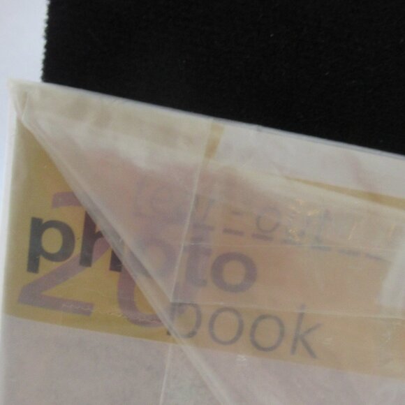 Elvis Presley Photo Tear-Out Book: 20 Collectible Photos, Vintage 90s, - Picture 2 of 7